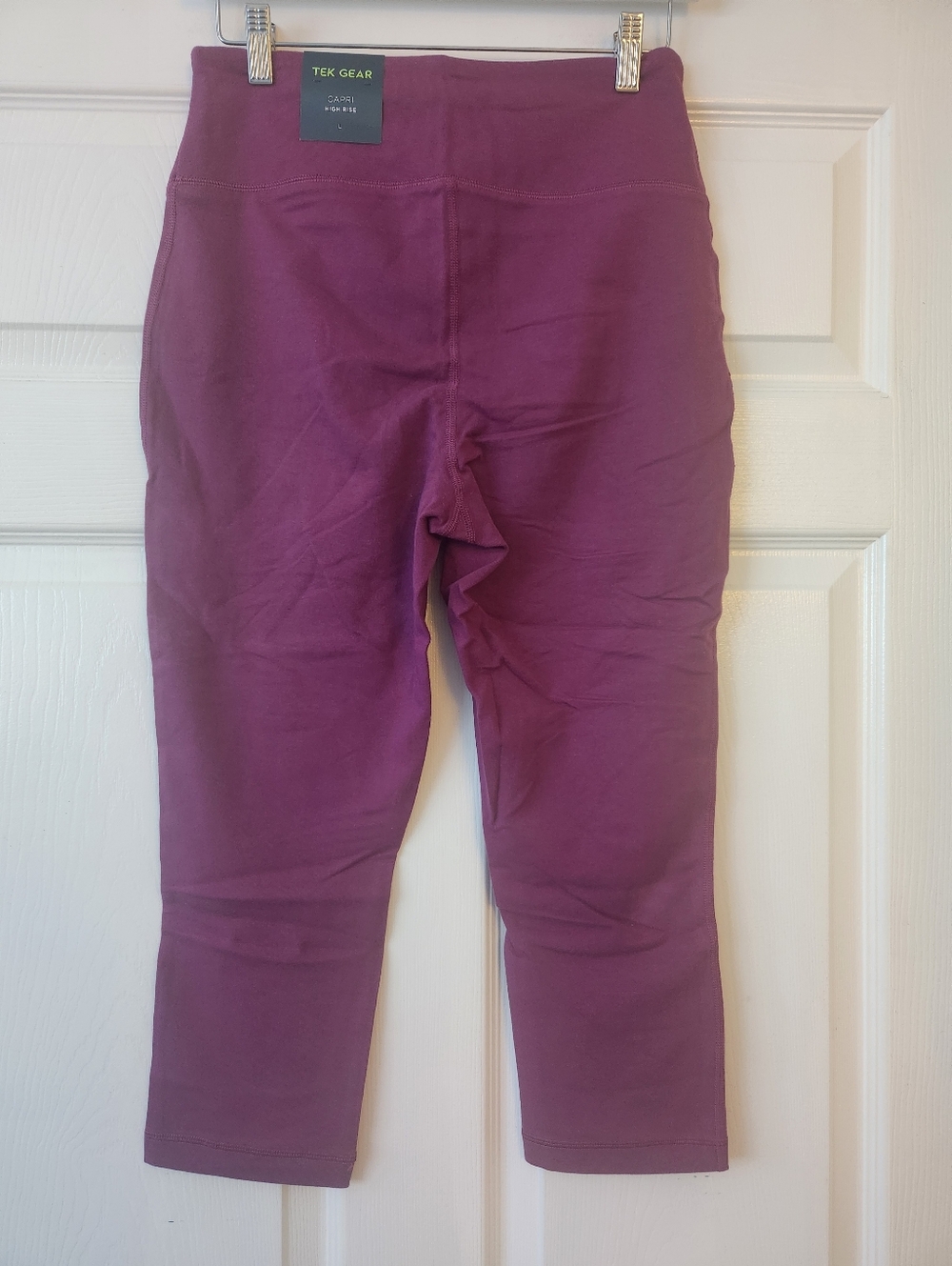 Tek Gear Maroon Capri Leggings - Women's Large - Picture 3 of 5